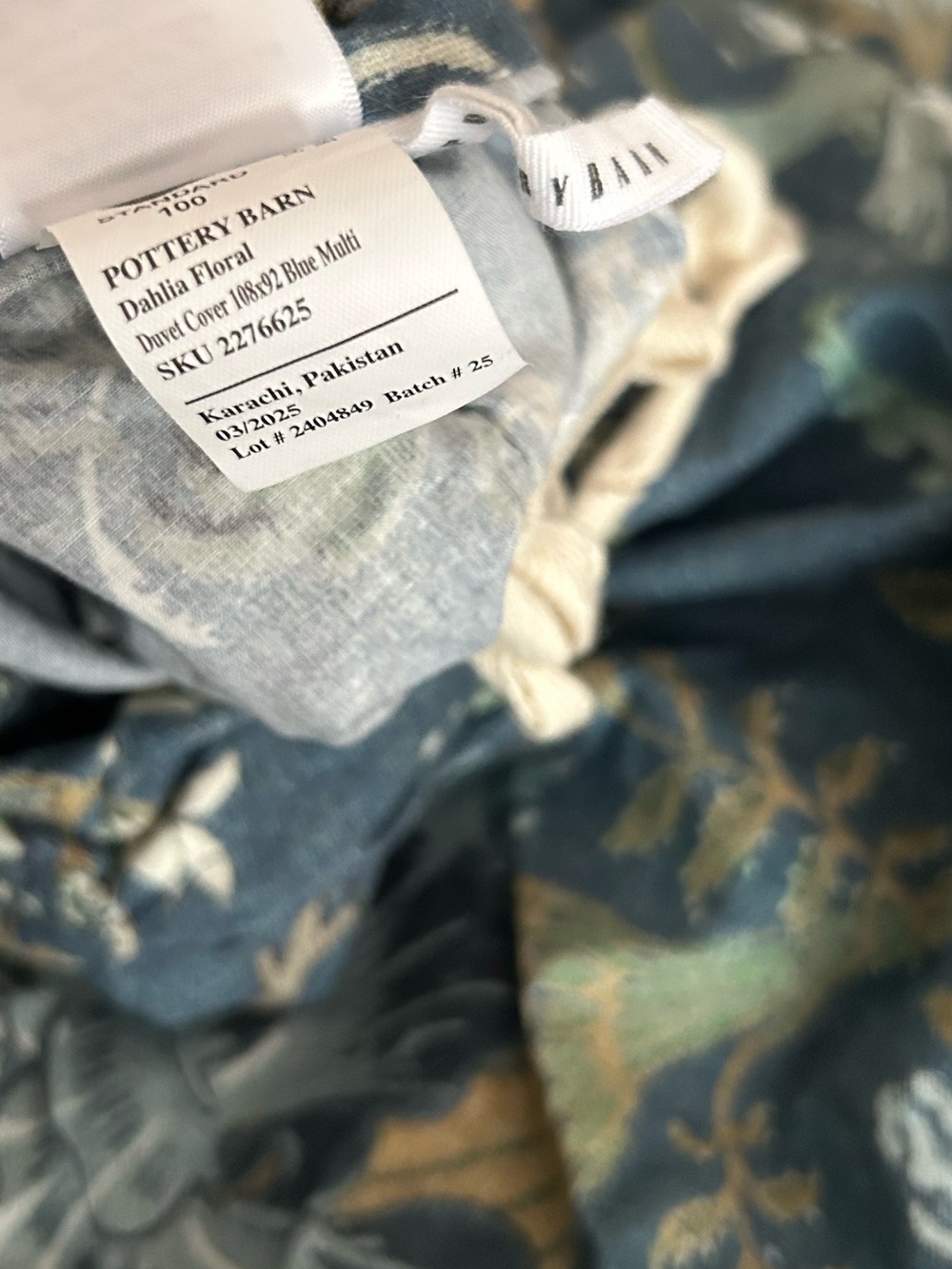 Pottery Barn “tear” Dahlia duvet king fabric - Picture 6 of 8